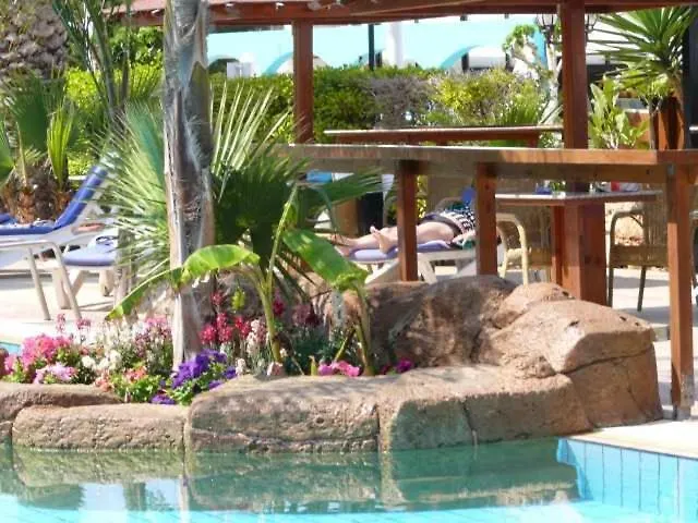 Melini Hotel Suites Protaras 3*,